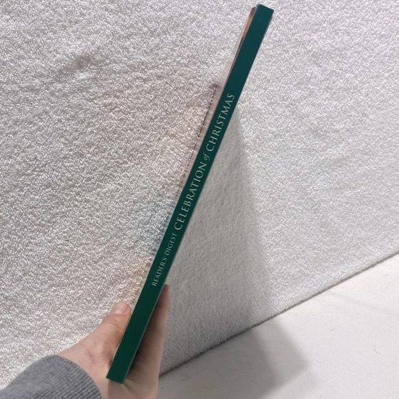 Reader’s Digest Celebration Of Christmas Stories Crafts And Recipes - Picture 8 of 9